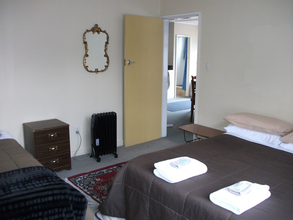 Kelly'S Riverside Motel Таумаруни Экстерьер фото