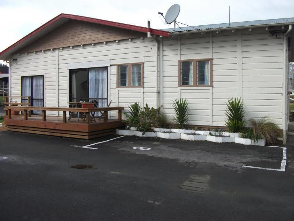 Kelly'S Riverside Motel Таумаруни Экстерьер фото
